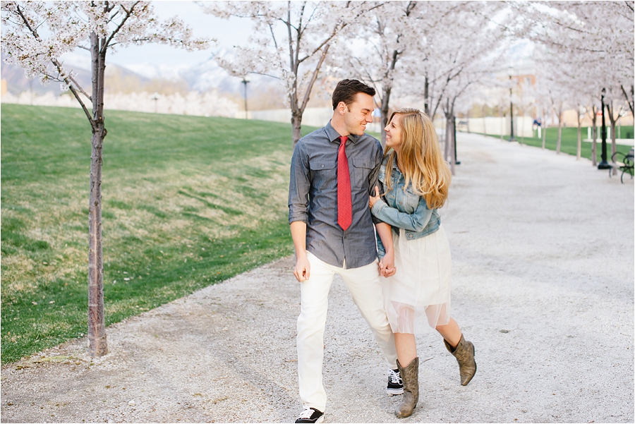 Sunfilled SLC Utah Engagements by wedding photographer Hillary Muelleck || https://hillarymuelleck.com