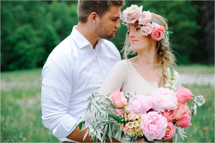 Romantic Pink Garden Wedding Inspiration  by wedding photographer Hillary Muelleck || https://hillarymuelleck.com