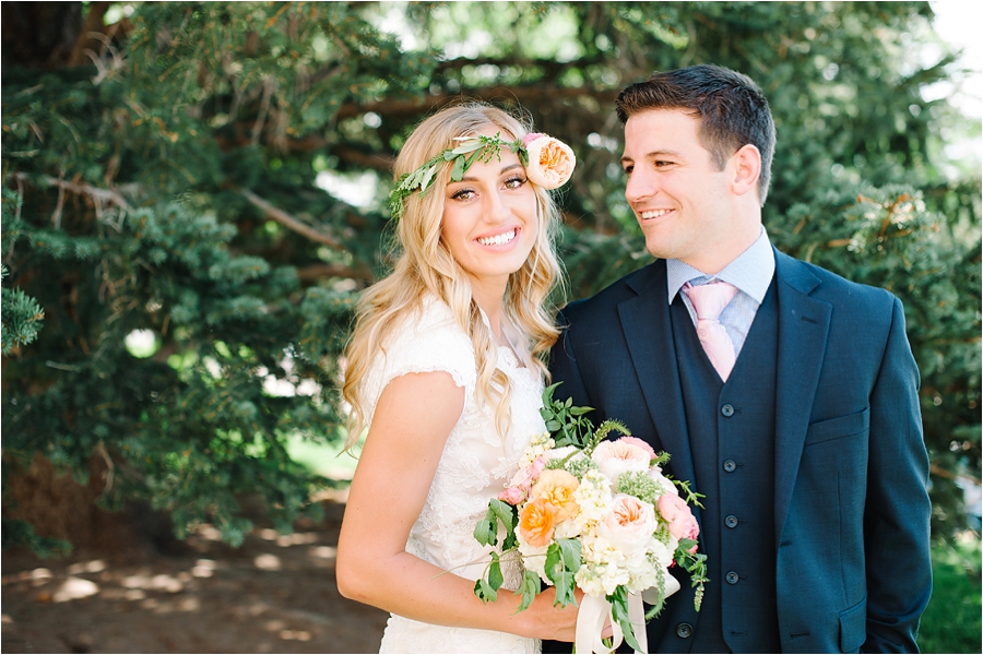 Dreamy Logan, Utah LDS Wedding by wedding photographer Hillary Muelleck || https://hillarymuelleck.com