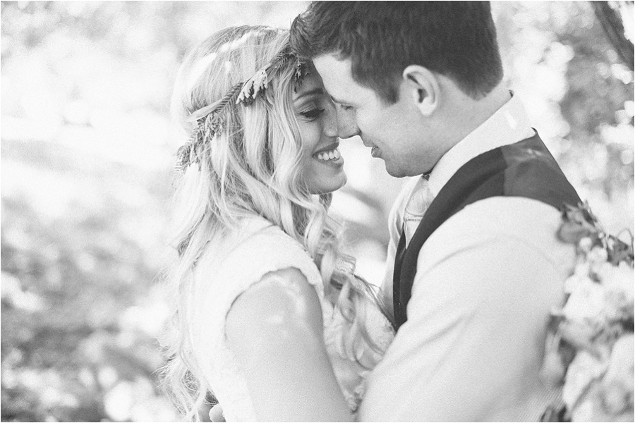 Dreamy Logan, Utah LDS Wedding by wedding photographer Hillary Muelleck || https://hillarymuelleck.com