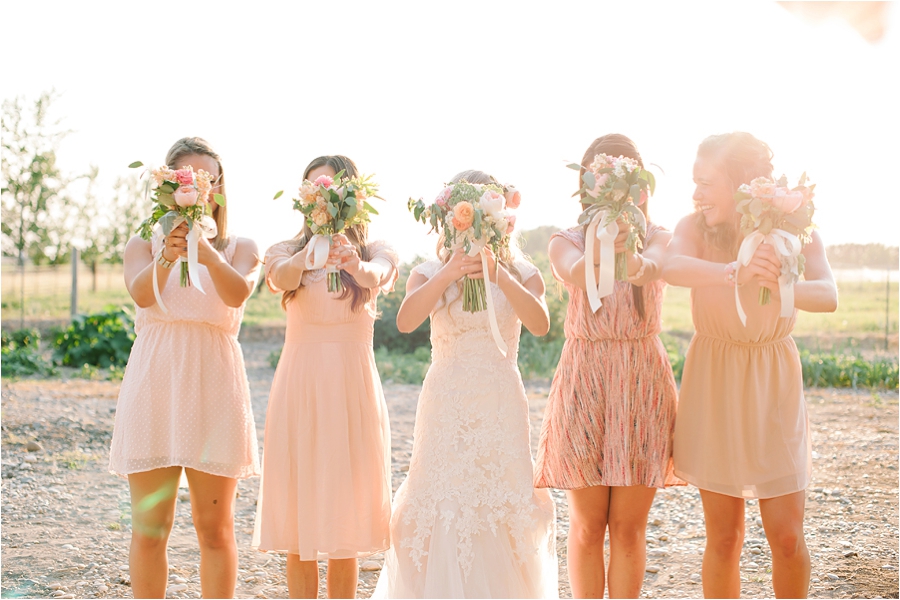 Dreamy Logan, Utah LDS Wedding by wedding photographer Hillary Muelleck || https://hillarymuelleck.com