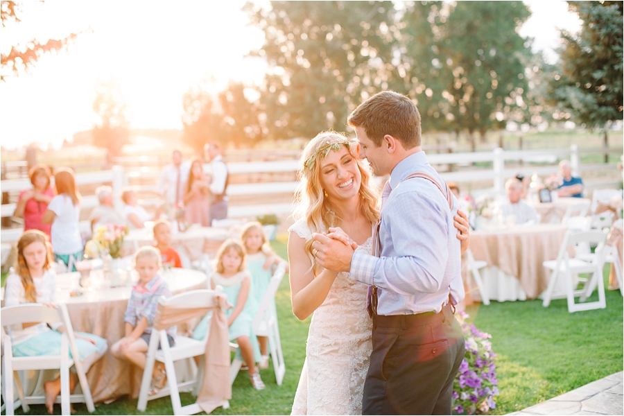 Dreamy Logan, Utah LDS Wedding by wedding photographer Hillary Muelleck || https://hillarymuelleck.com