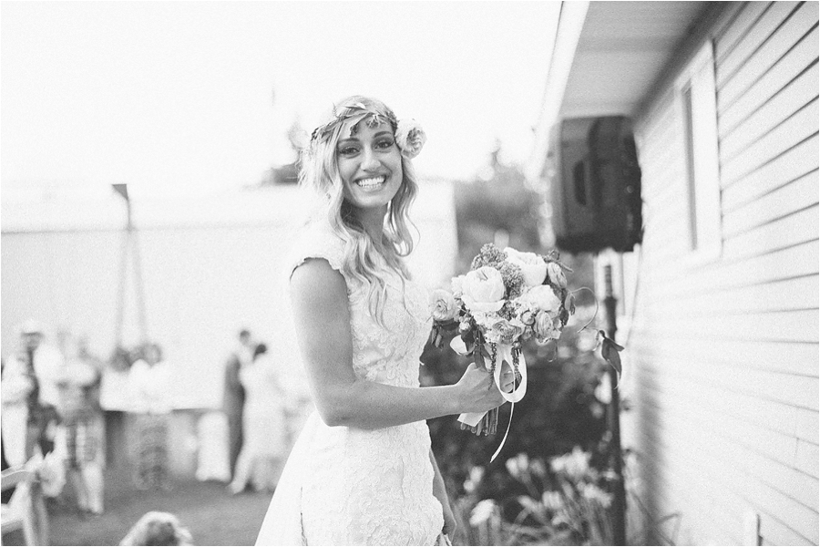 Dreamy Logan, Utah LDS Wedding by wedding photographer Hillary Muelleck || https://hillarymuelleck.com