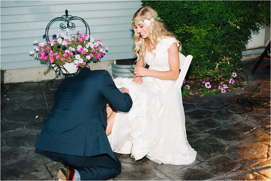 Dreamy Logan, Utah LDS Wedding by wedding photographer Hillary Muelleck || https://hillarymuelleck.com