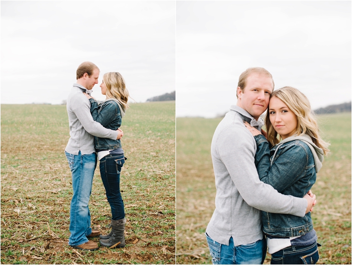  Cuddly Fall Engagement Session by wedding photographer Hillary Muelleck || hillarymuelleck.comhershey_harrisburg_lancaster_pennsylvania_engagement_couples_anniversary_photographer_ hillary_muelleck_photography_photo_8192
