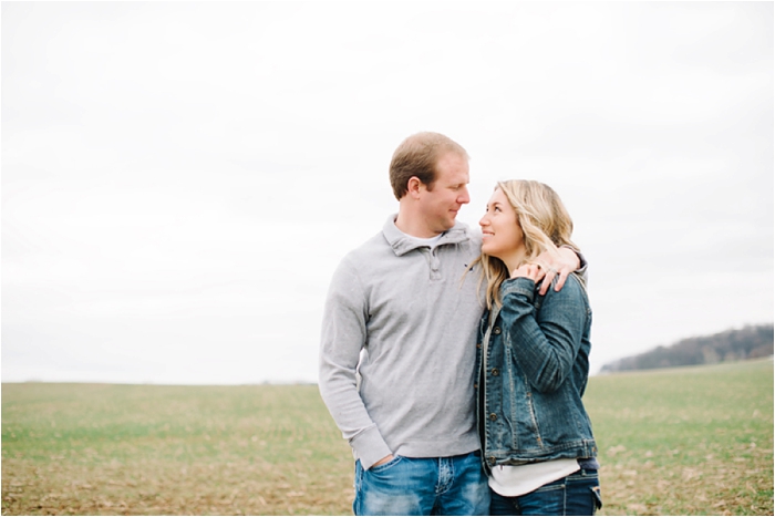  Cuddly Fall Engagement Session by wedding photographer Hillary Muelleck || hillarymuelleck.comhershey_harrisburg_lancaster_pennsylvania_engagement_couples_anniversary_photographer_ hillary_muelleck_photography_photo_8193