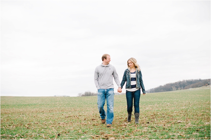  Cuddly Fall Engagement Session by wedding photographer Hillary Muelleck || hillarymuelleck.comhershey_harrisburg_lancaster_pennsylvania_engagement_couples_anniversary_photographer_ hillary_muelleck_photography_photo_8194