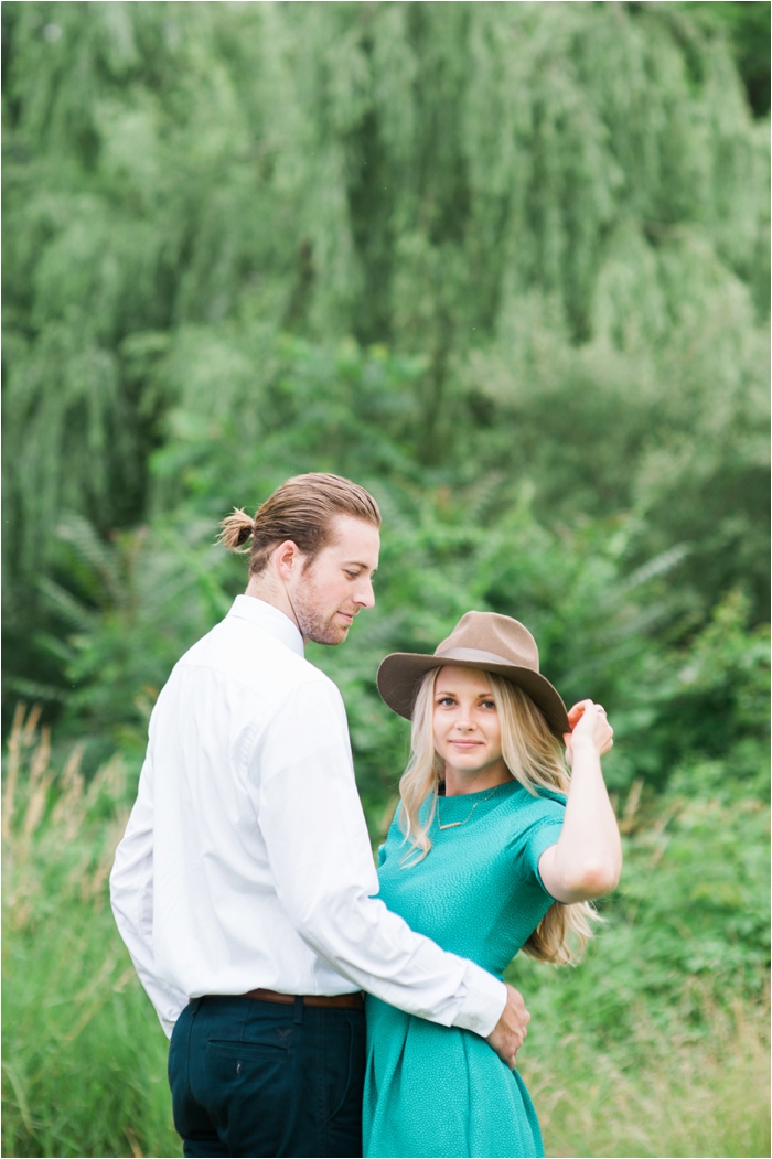 Romantic couples session at the Historic Acres of Herhsey by fine art portrait photographer Hillary Muelleck // hillarymuelleck.com