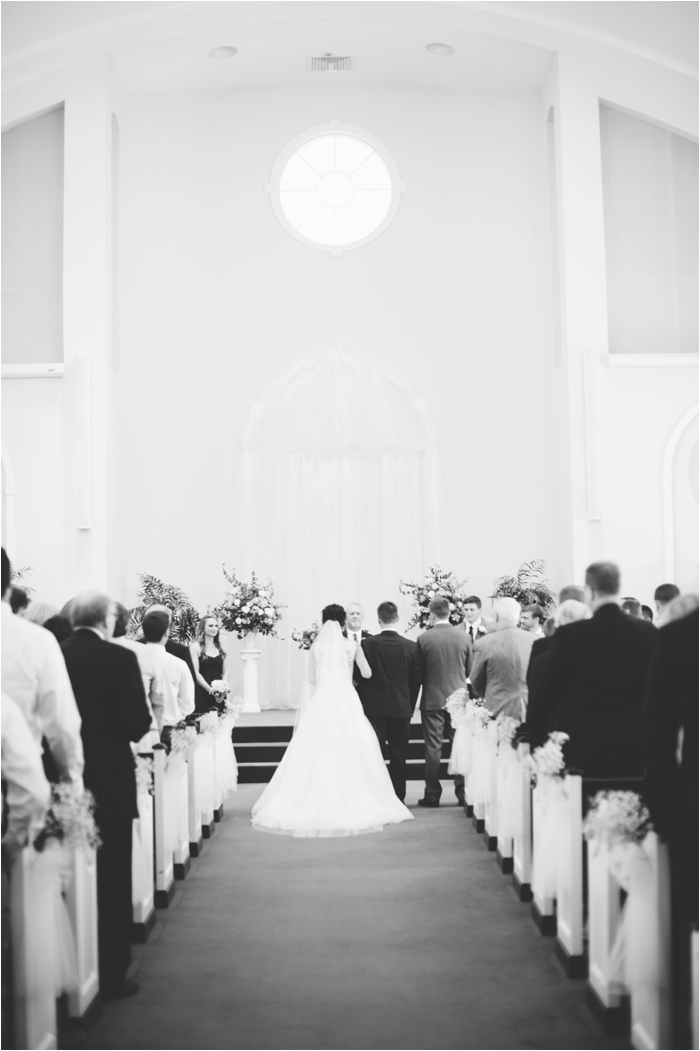 Beautiful sun filled Lancaster Pennsylvania wedding by fine art photographer Hillary Muelleck // hillarymuelleck.com