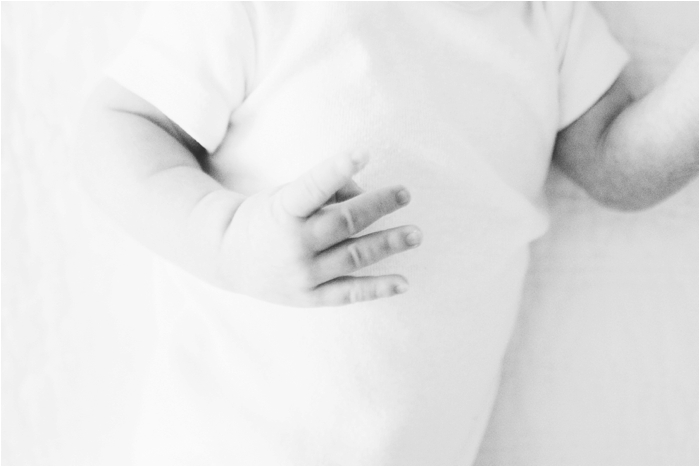 Lifestyle Newborn Photoshoot with Fine Art Pennsylvania Lifestyle Photographer Hillary Muelleck // hillarymuelleck.com
