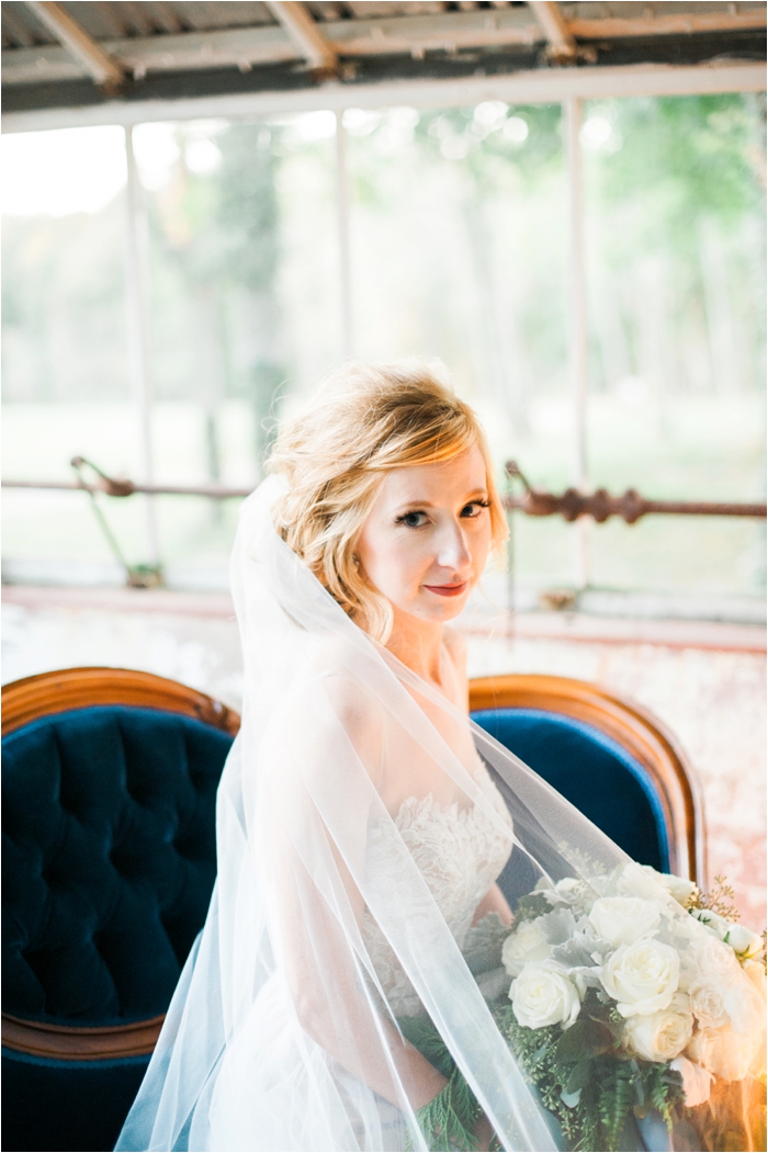 Modern Cinderella Wedding Inspiration by Hillary Muelleck Photography // hillarymuelleck.com