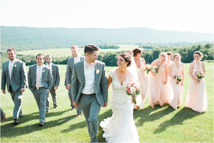 Romantic, Summer Pennsylvania Wedding by Hillary Muelleck Photography || hillarymuelleck.com