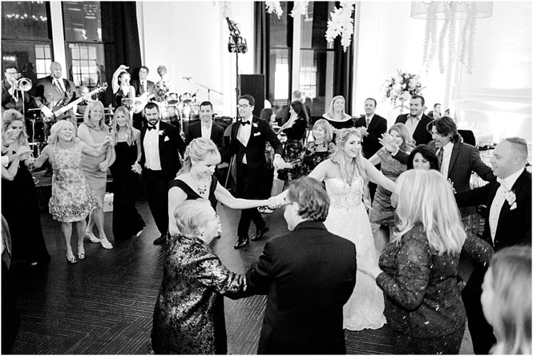 Downtown Club Philadelphia Wedding | Megan + Josh - hillarymuelleck.com ...