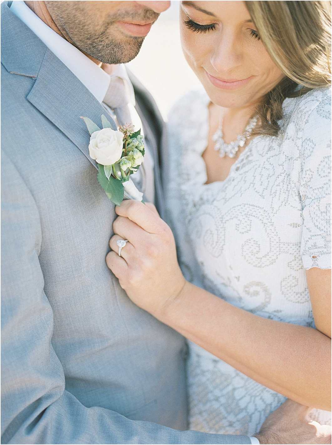 Las Vegas Elopement Wedding by Hillary Muelleck Photography