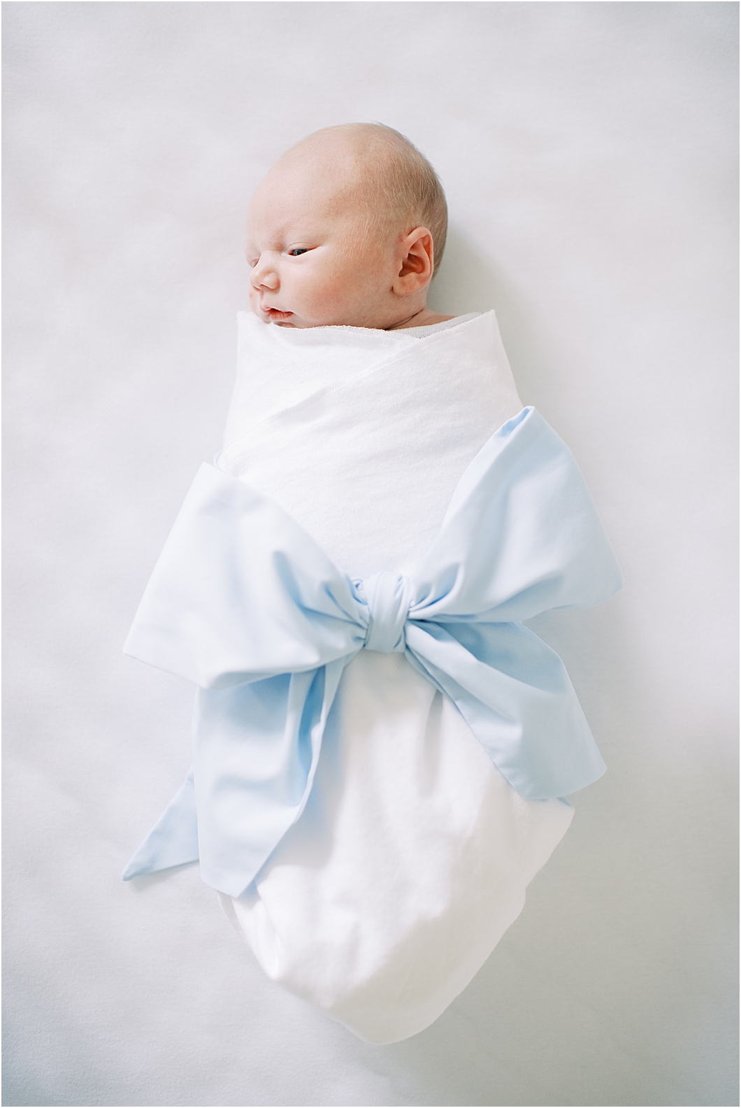 Lifestyle Newborn Photos in Charlotte North Carolina by photographer Hillary Muelleck